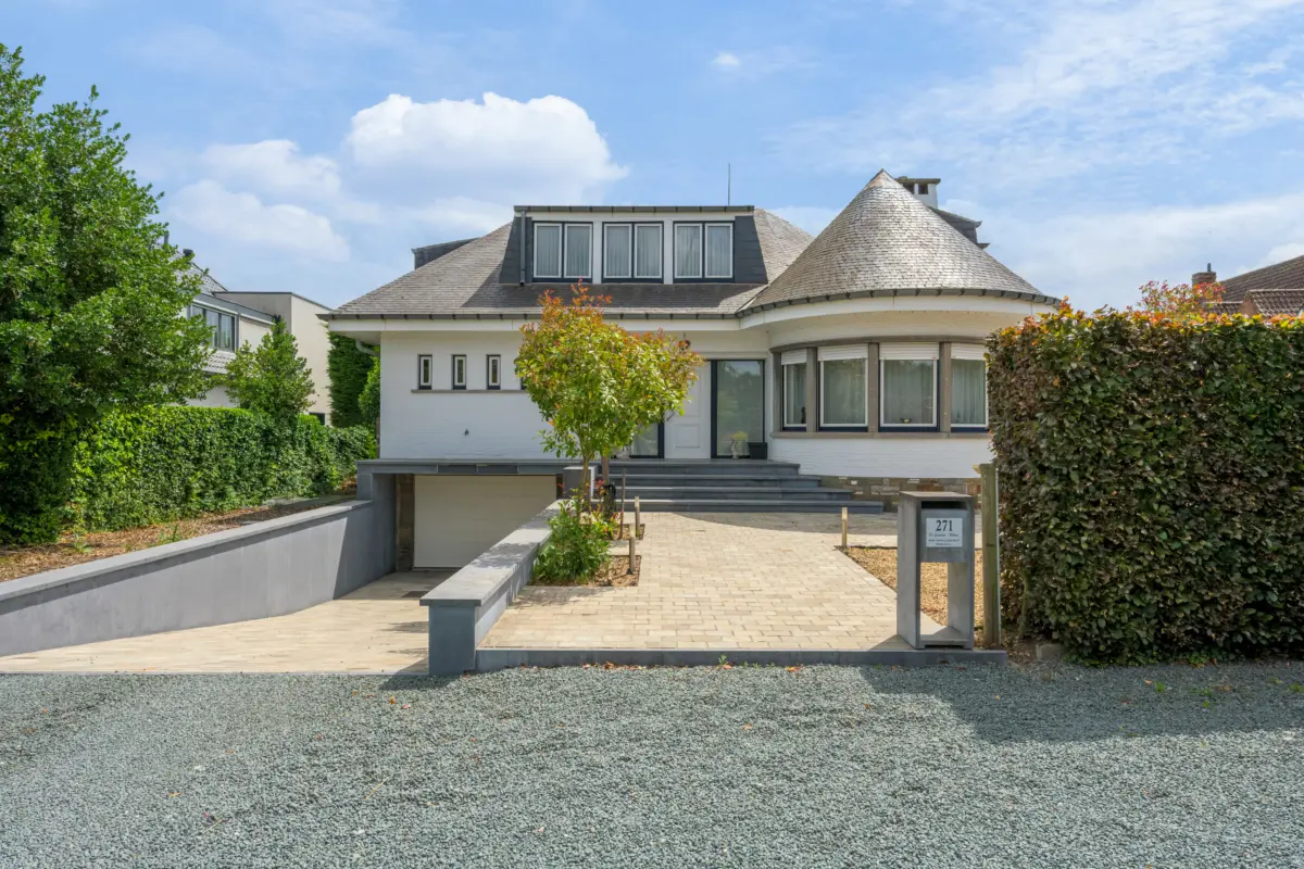 Handelszaak te  koop in Ninove 9400 638000.00€  slaapkamers 376.00m² - Zoekertje 748752