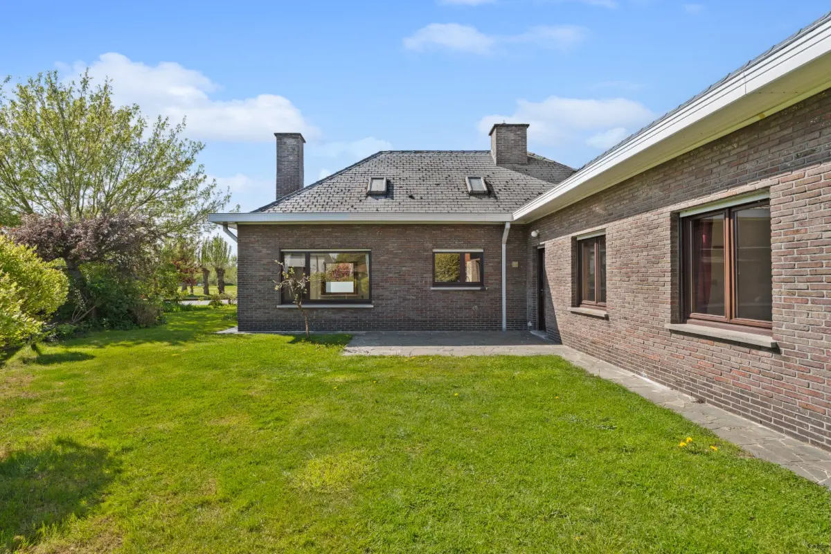 Huis te  koop in Deinze 9800 308000.00€ 2 slaapkamers 130.00m² - Zoekertje 748554