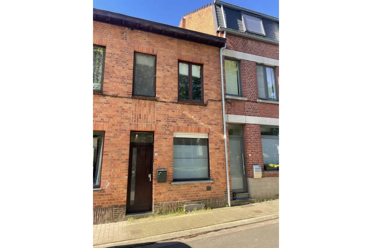 Huis te  koop in Geraardsbergen 9500 115000.00€ 2 slaapkamers 92.00m² - Zoekertje 749139