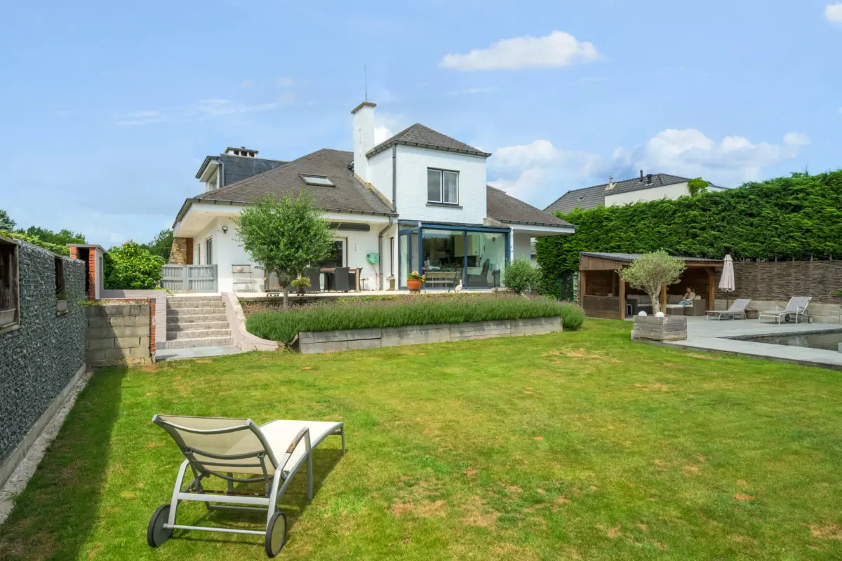 Huis te  koop in Ninove 9400 638000.00€ 6 slaapkamers 376.00m² - Zoekertje 748749