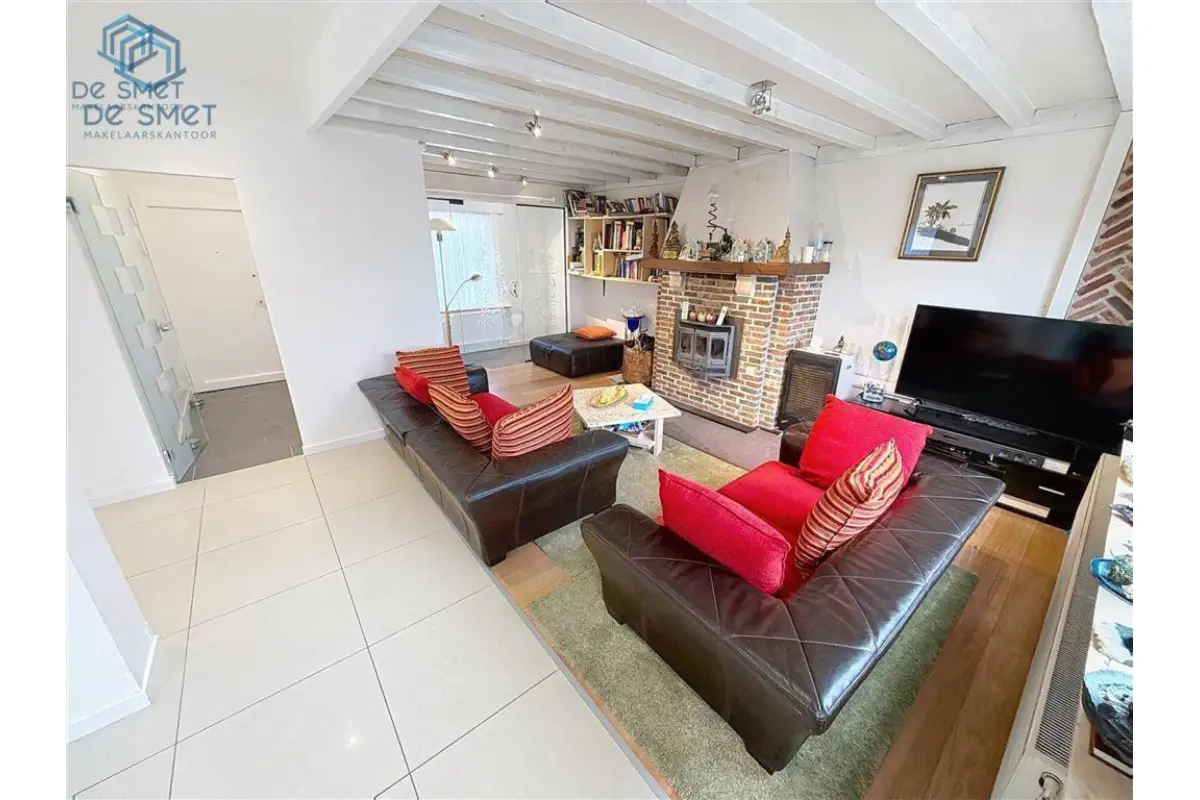 Mixgebouw te  koop in Sint-Martens-Lierde 9572 550000.00€ 4 slaapkamers 162.00m² - Zoekertje 750777