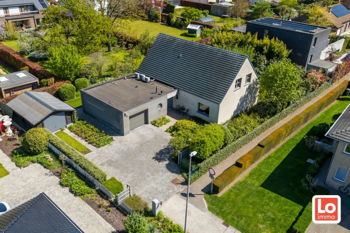 Huis te  koop in Lochristi 9080 619000.00€ 4 slaapkamers 270.00m² - Zoekertje 750437