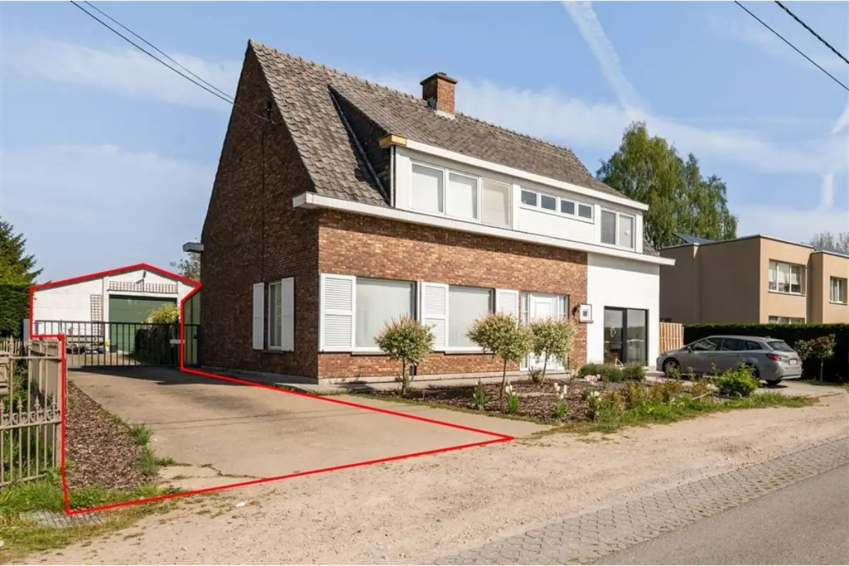 Handelszaak te  huur in Sint-Niklaas 9100 1850.00€  slaapkamers m² - Zoekertje 749994