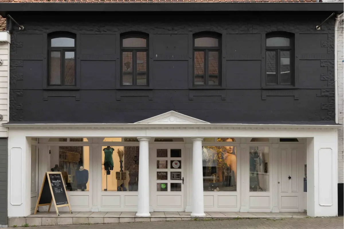 Handelszaak te  in Anzegem 8570 795.00€  slaapkamers 110.00m² - Zoekertje 749608