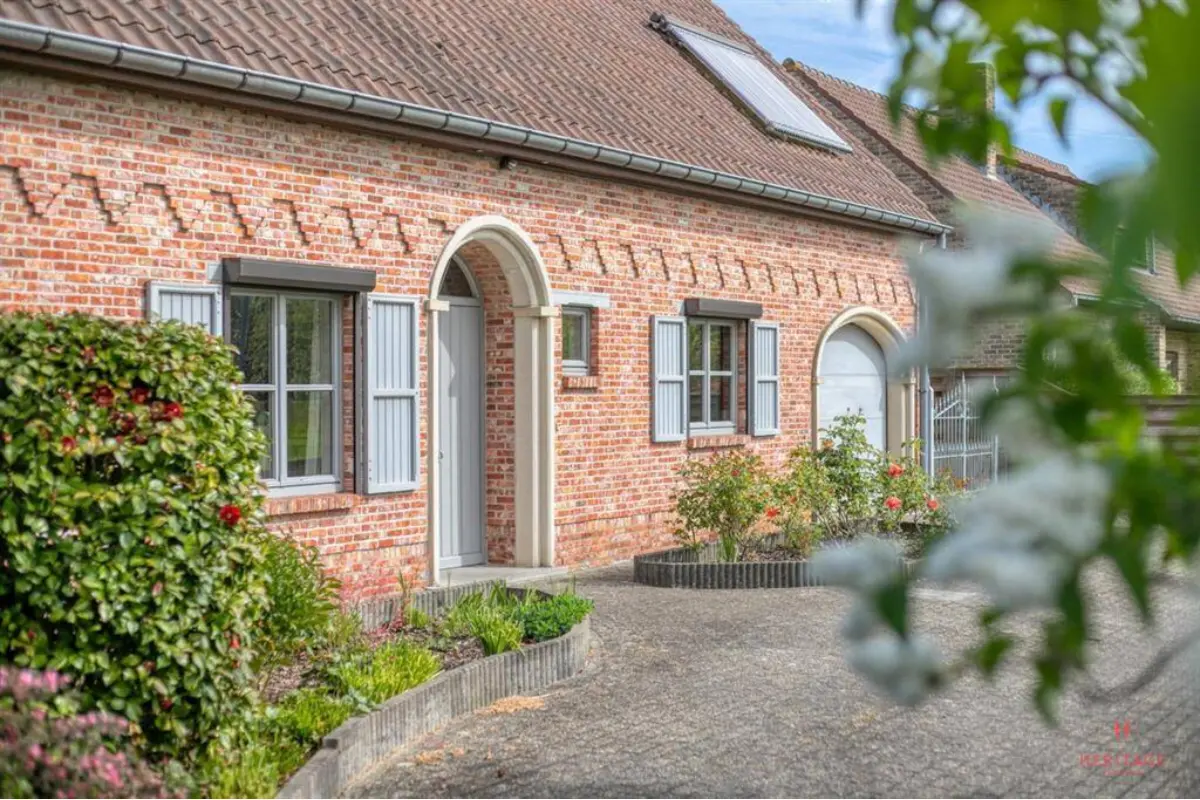 Huis te  koop in Aalter 9880 595000.00€ 3 slaapkamers 272.00m² - Zoekertje 750842