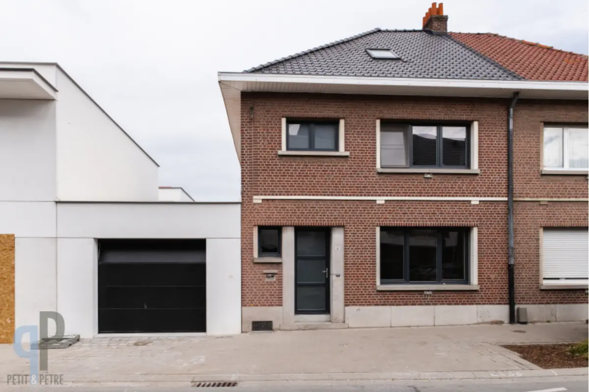 Huis te  in Sint-Lievens-Houtem 9520 385000.00€ 4 slaapkamers 232.00m² - Zoekertje 751237