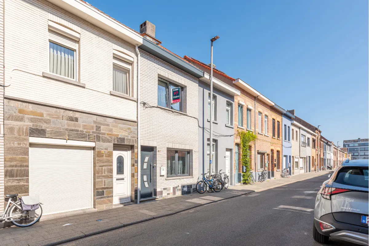 Huis te  in Sint-Niklaas 9100 259000.00€ 4 slaapkamers 118.00m² - Zoekertje 751429