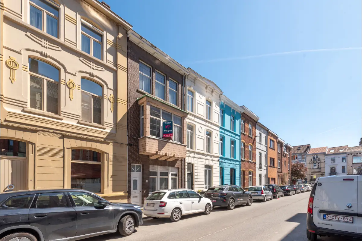 Huis te  in Sint-Amandsberg 9040 425000.00€ 5 slaapkamers 225.00m² - Zoekertje 751430