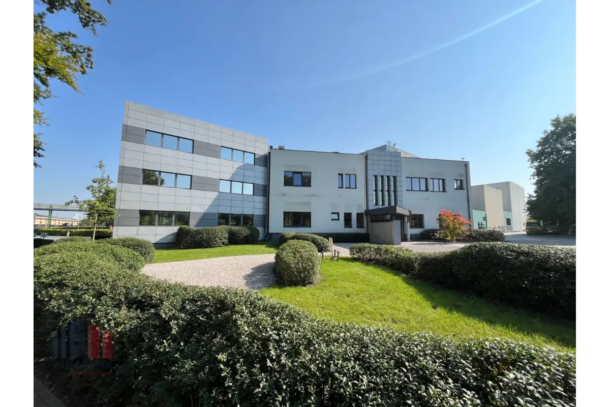Handelszaak te  huur in Zwijnaarde 9052 10682.00€  slaapkamers 986.00m² - Zoekertje 752542