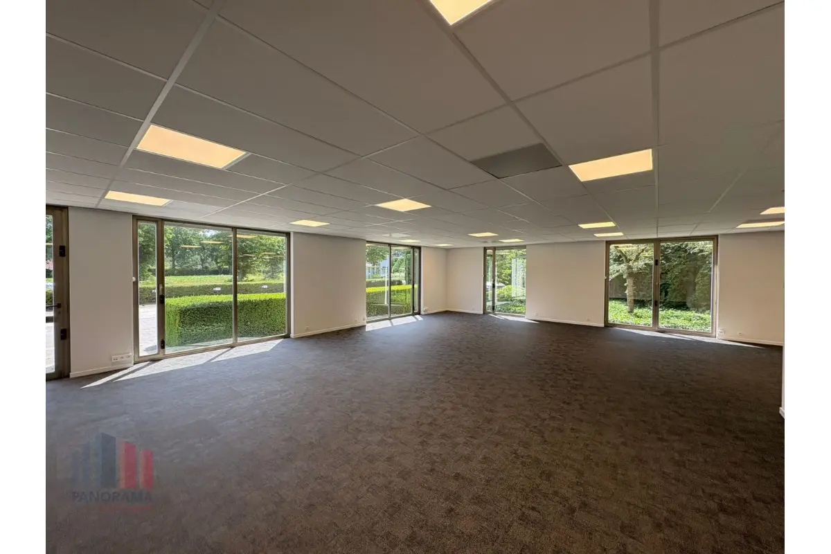 Handelszaak te  huur in Sint-Martens-Latem 9830 1552.00€  slaapkamers 149.00m² - Zoekertje 752546