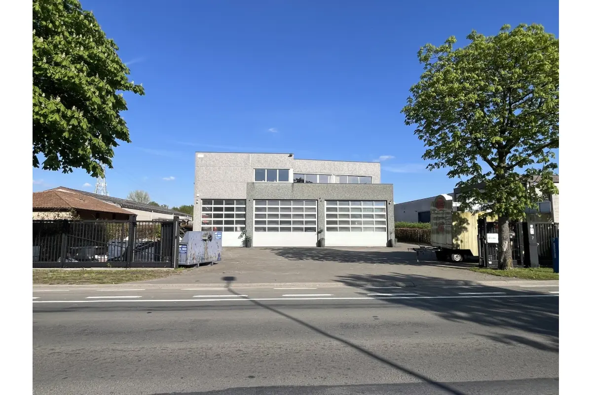 Handelszaak te  huur in Aalst 9300 1750.00€  slaapkamers 260.00m² - Zoekertje 751754