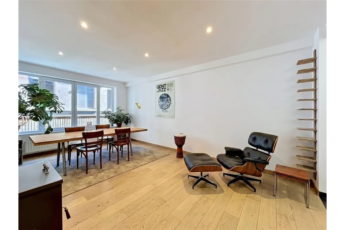 Penthouse te  koop in Sint-Niklaas 9100 299000.00€ 2 slaapkamers 104.00m² - Zoekertje 754076