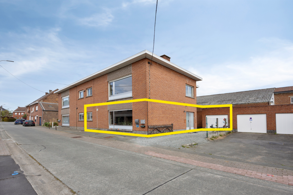 Appartement te  koop in Geraardsbergen 9500 195000.00€ 2 slaapkamers 83.00m² - Zoekertje 753043