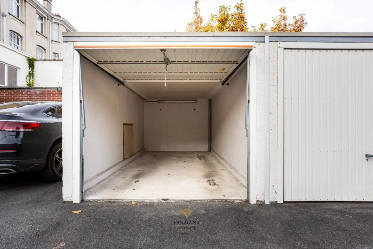 Parking & garage te  huur in Ronse 9600 125.00€  slaapkamers m² - Zoekertje 753969