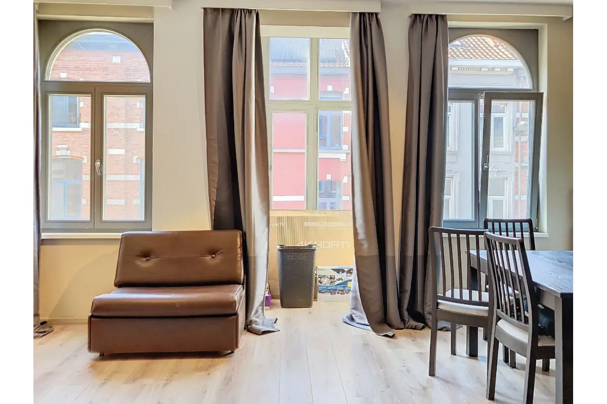 Appartement te  huur in Sint-Amandsberg 9040 870.00€ 2 slaapkamers m² - Zoekertje 754180