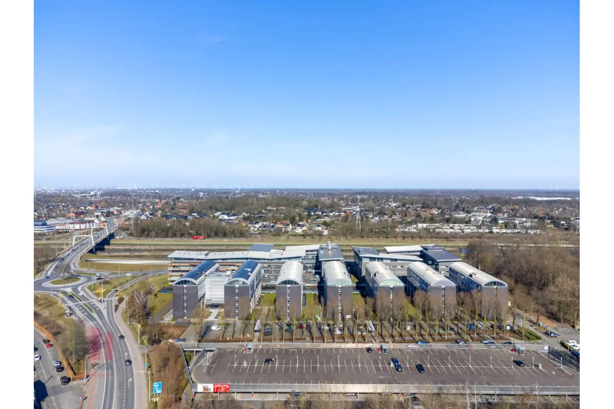 Handelszaak te  huur in Merelbeke 9820 5290.00€  slaapkamers 552.00m² - Zoekertje 755059