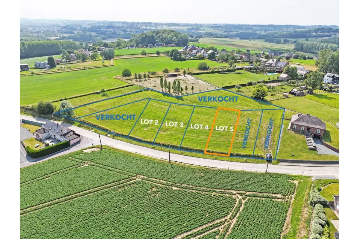 Grond te  koop in Zottegem 9620 135000.00€  slaapkamers m² - Zoekertje 754637