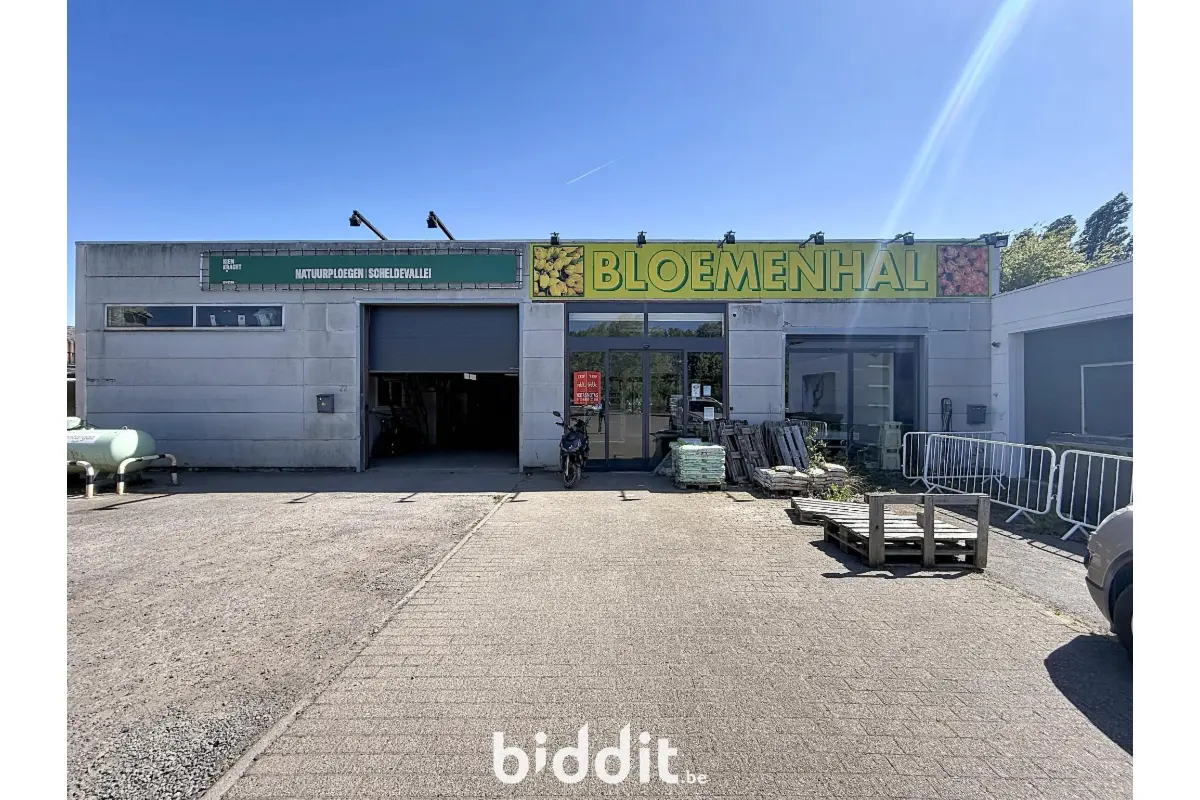 Handelszaak te  koop in Wetteren 9230 400000.00€  slaapkamers m² - Zoekertje 755766
