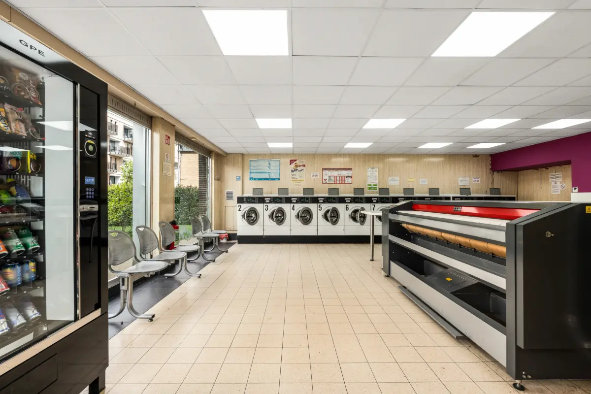 Handelszaak te  koop in Beveren-Waas 9120 175000.00€ 0 slaapkamers 100.00m² - Zoekertje 755809