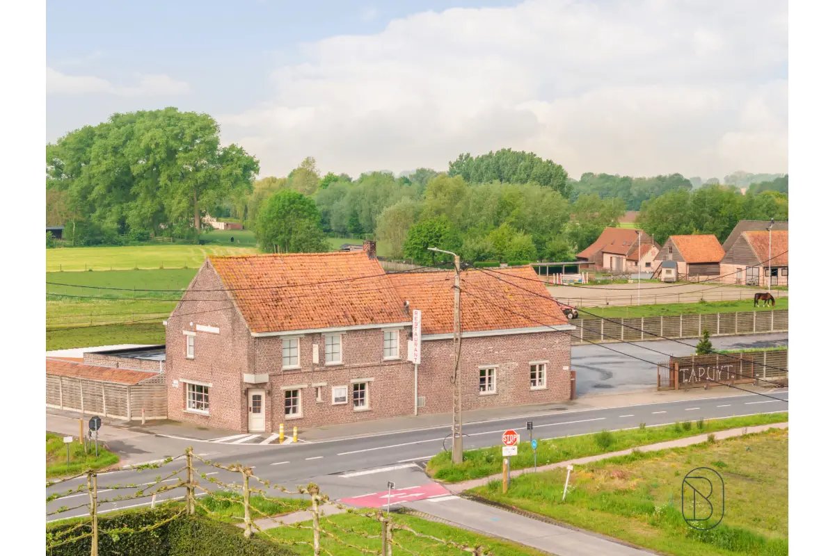 Mixgebouw te  koop in Deinze 9800 695000.00€ 3 slaapkamers 366.00m² - Zoekertje 755257