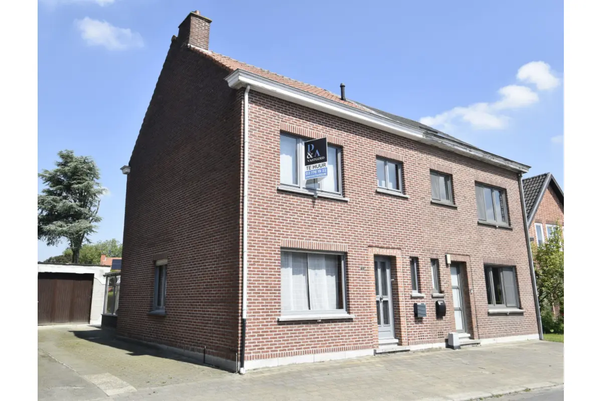 Huis te  huur in Nieuwkerken-Waas 9100 1150.00€  slaapkamers m² - Zoekertje 756445