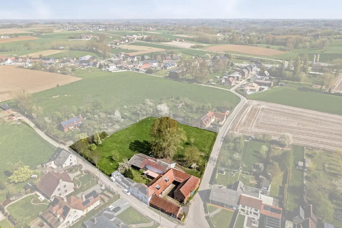 Boerderij te  koop in Brakel 9660 435000.00€ 2 slaapkamers 112.00m² - Zoekertje 758818