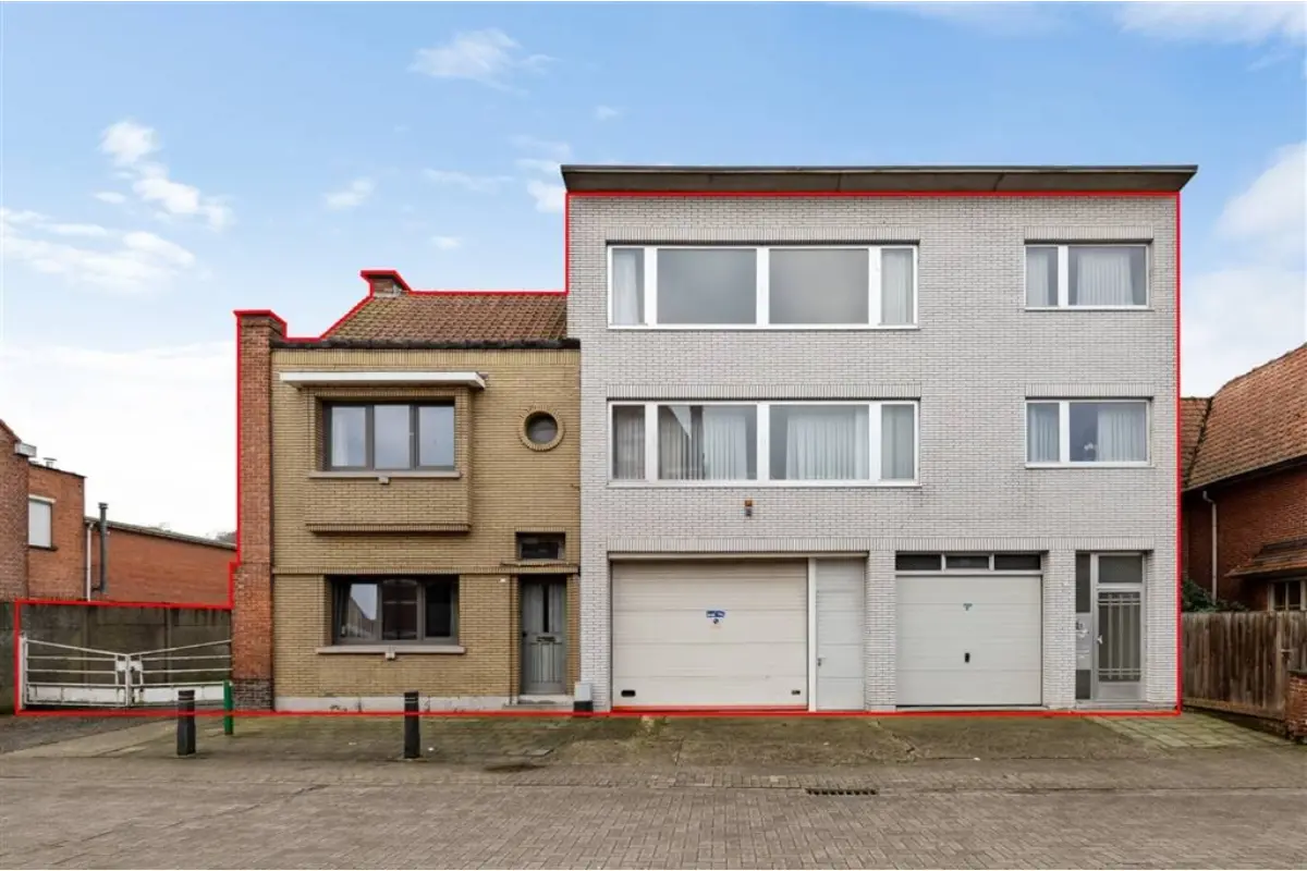 Appartementsgebouw te  koop in Sint-Niklaas 9100 750000.00€ 10 slaapkamers m² - Zoekertje 758826
