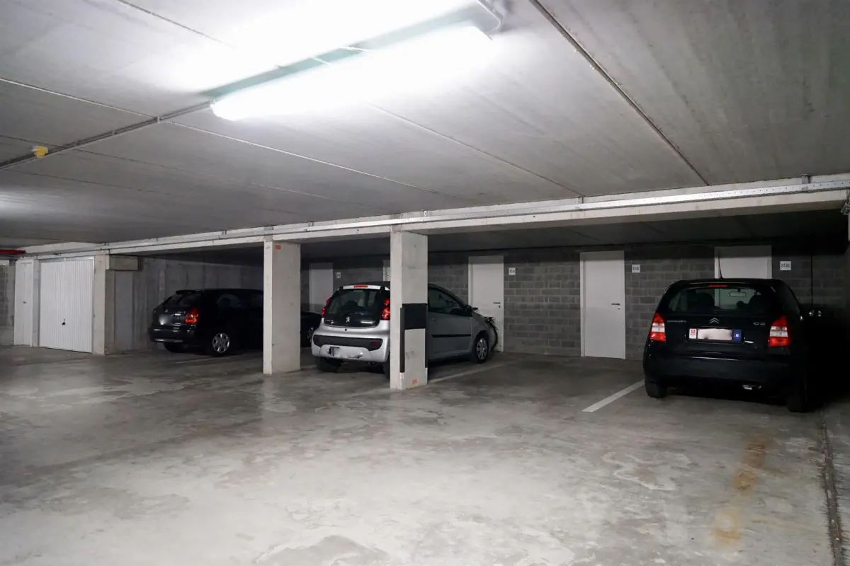 Parking te  koop in Merelbeke 9820 20000.00€  slaapkamers m² - Zoekertje 760103
