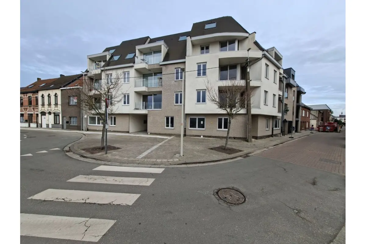 Appartement te  koop in Evergem 9940 1480000.00€ 18 slaapkamers 820.00m² - Zoekertje 761813