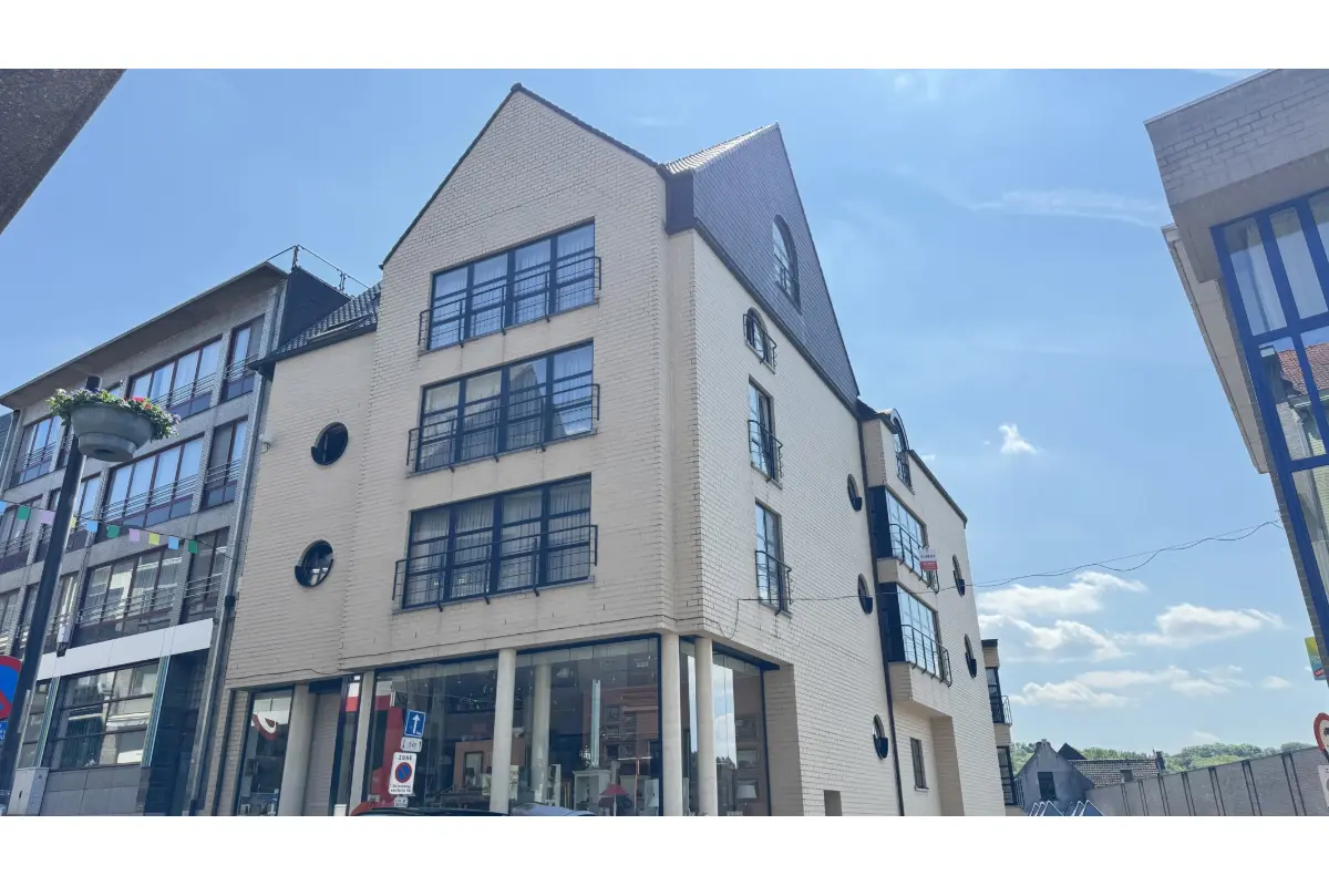 Appartement te  huur in Geraardsbergen 9500 890.00€ 2 slaapkamers 120.00m² - Zoekertje 761749