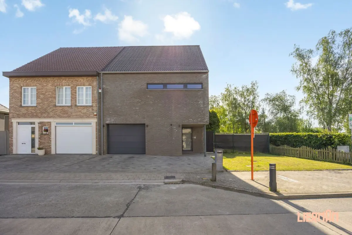 Huis te  koop in Denderleeuw 9470 499000.00€ 4 slaapkamers 185.00m² - Zoekertje 763385
