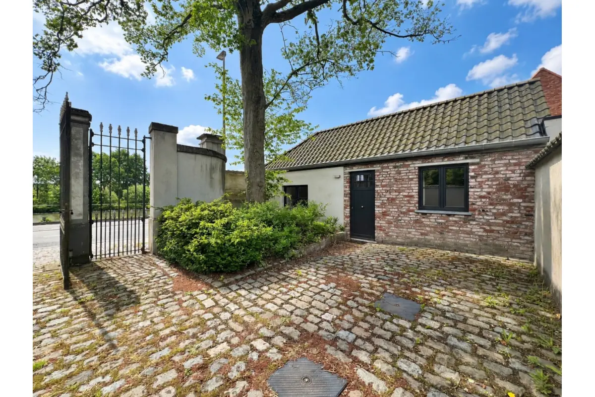 Huis te  huur in Zomergem 9930 975.00€ 2 slaapkamers 85.00m² - Zoekertje 763872