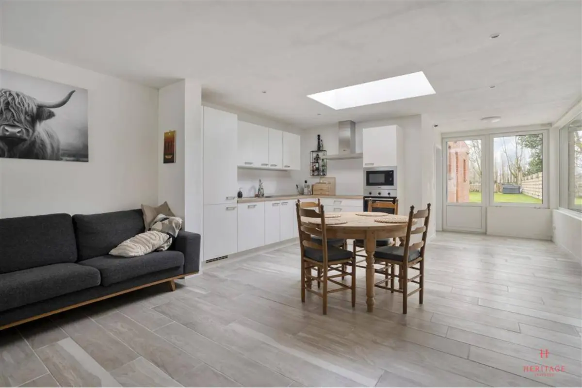 Huis te  huur in Waarschoot 9950 1100.00€ 3 slaapkamers 103.00m² - Zoekertje 762806