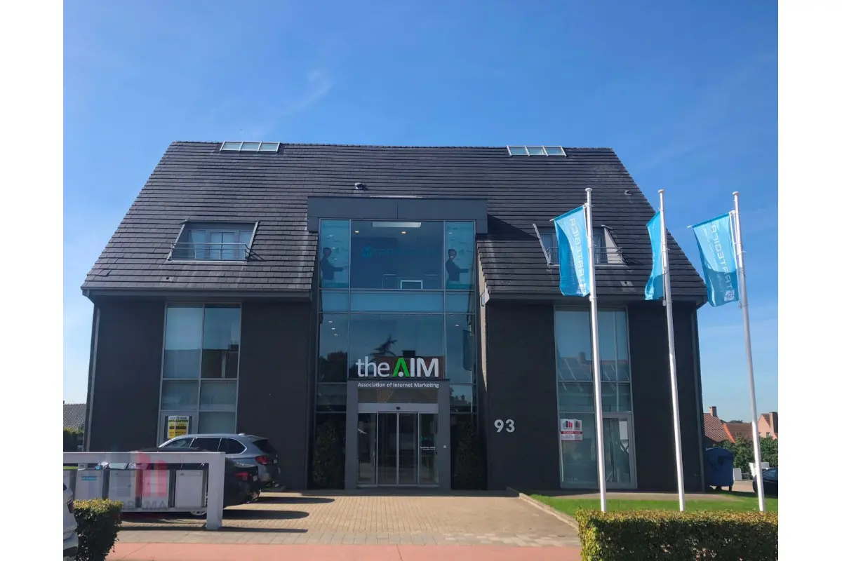 Handelszaak te  huur in Aalter 9880 4500.00€  slaapkamers 396.00m² - Zoekertje 765197