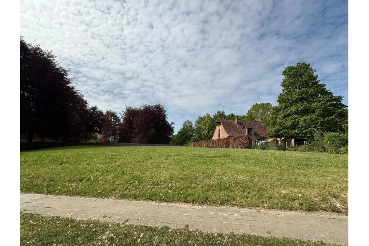 Grond te  koop in Lede 9340 219000.00€  slaapkamers m² - Zoekertje 764354