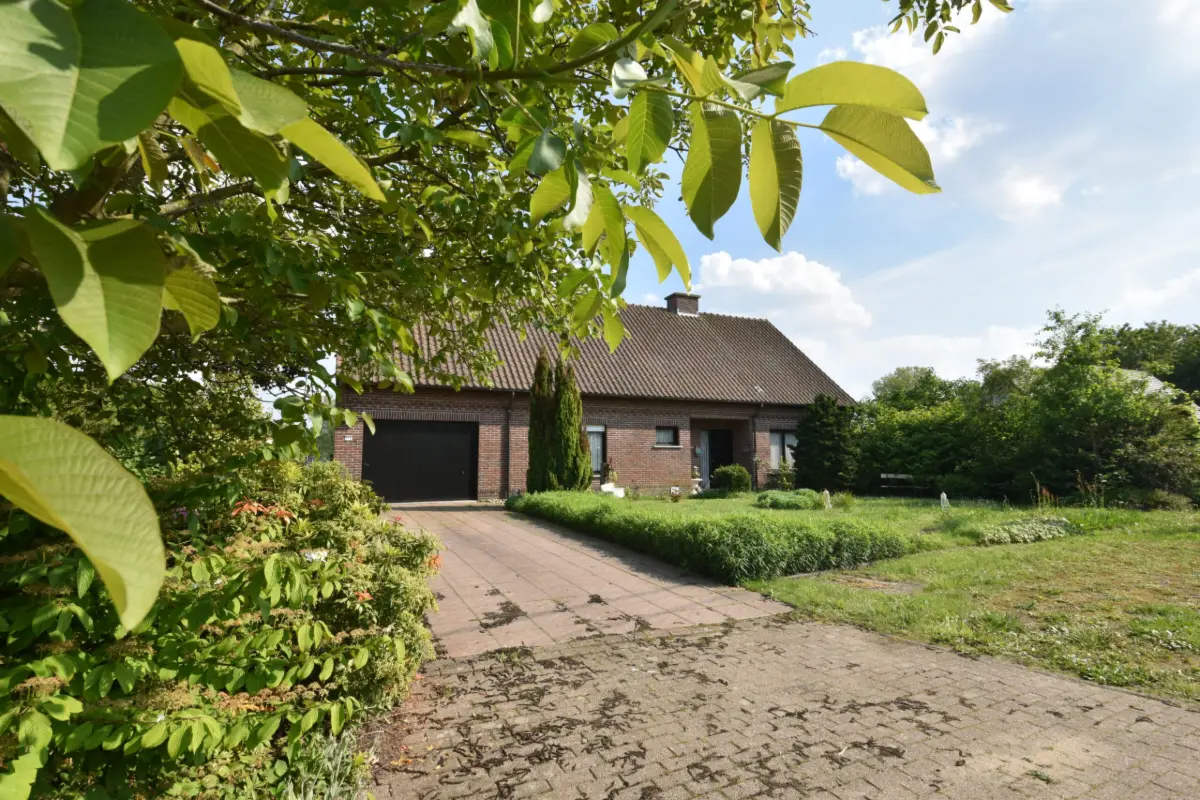 Huis te  koop in Nieuwkerken-Waas 9100 610000.00€  slaapkamers m² - Zoekertje 765556