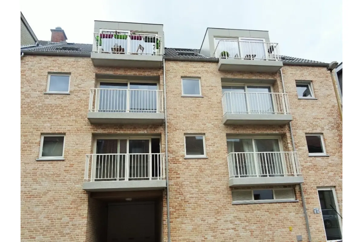 Appartement te  huur in Sint-Niklaas 9100 900.00€ 2 slaapkamers m² - Zoekertje 766041