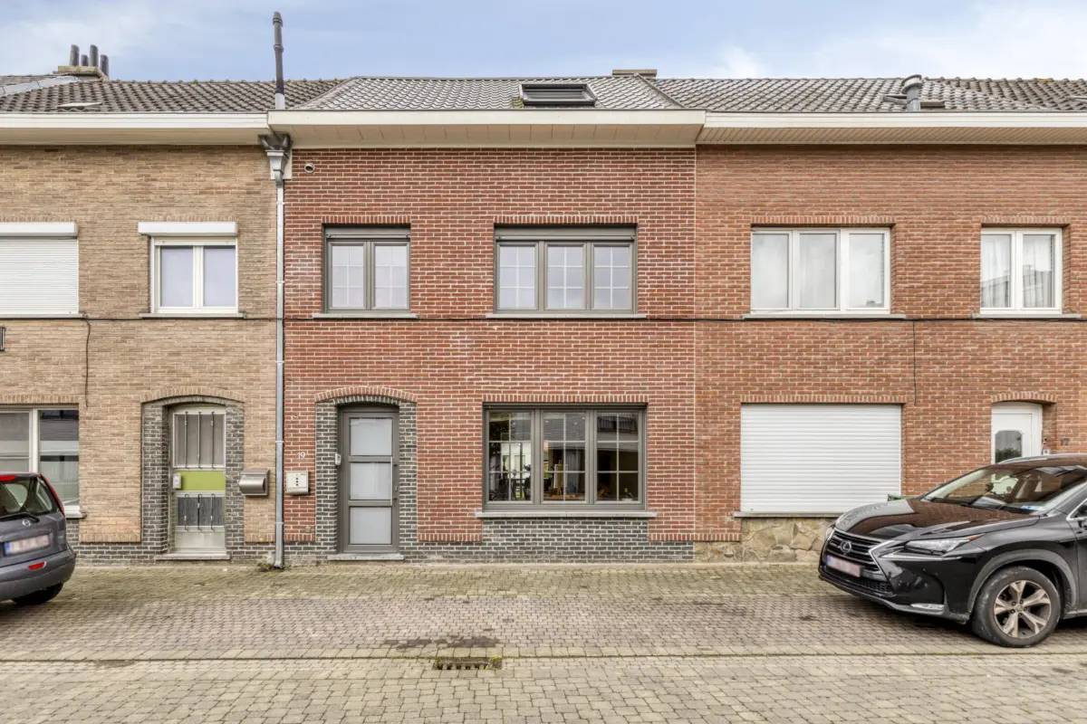 Huis te  koop in Aalst 9300 369000.00€ 3 slaapkamers 158.00m² - Zoekertje 767001