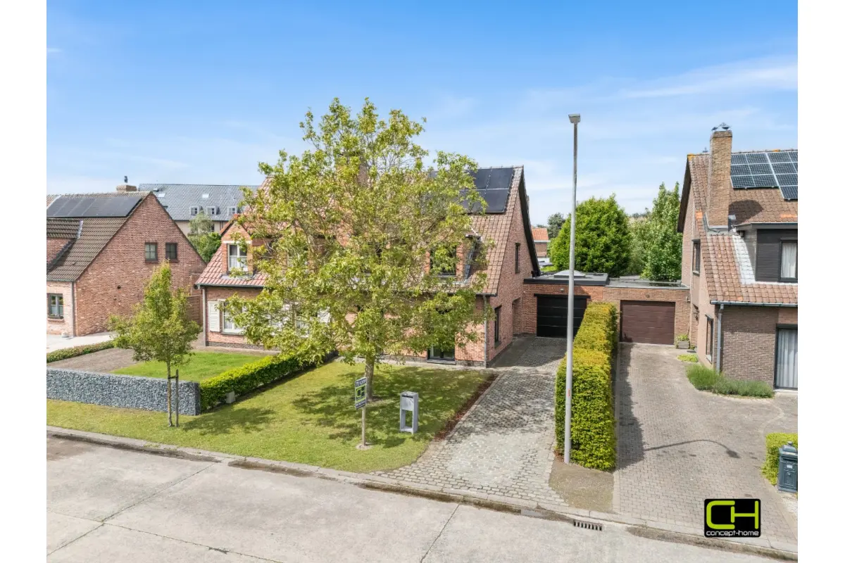 Huis te  koop in Lovendegem 9920 519000.00€ 4 slaapkamers 259.00m² - Zoekertje 768328