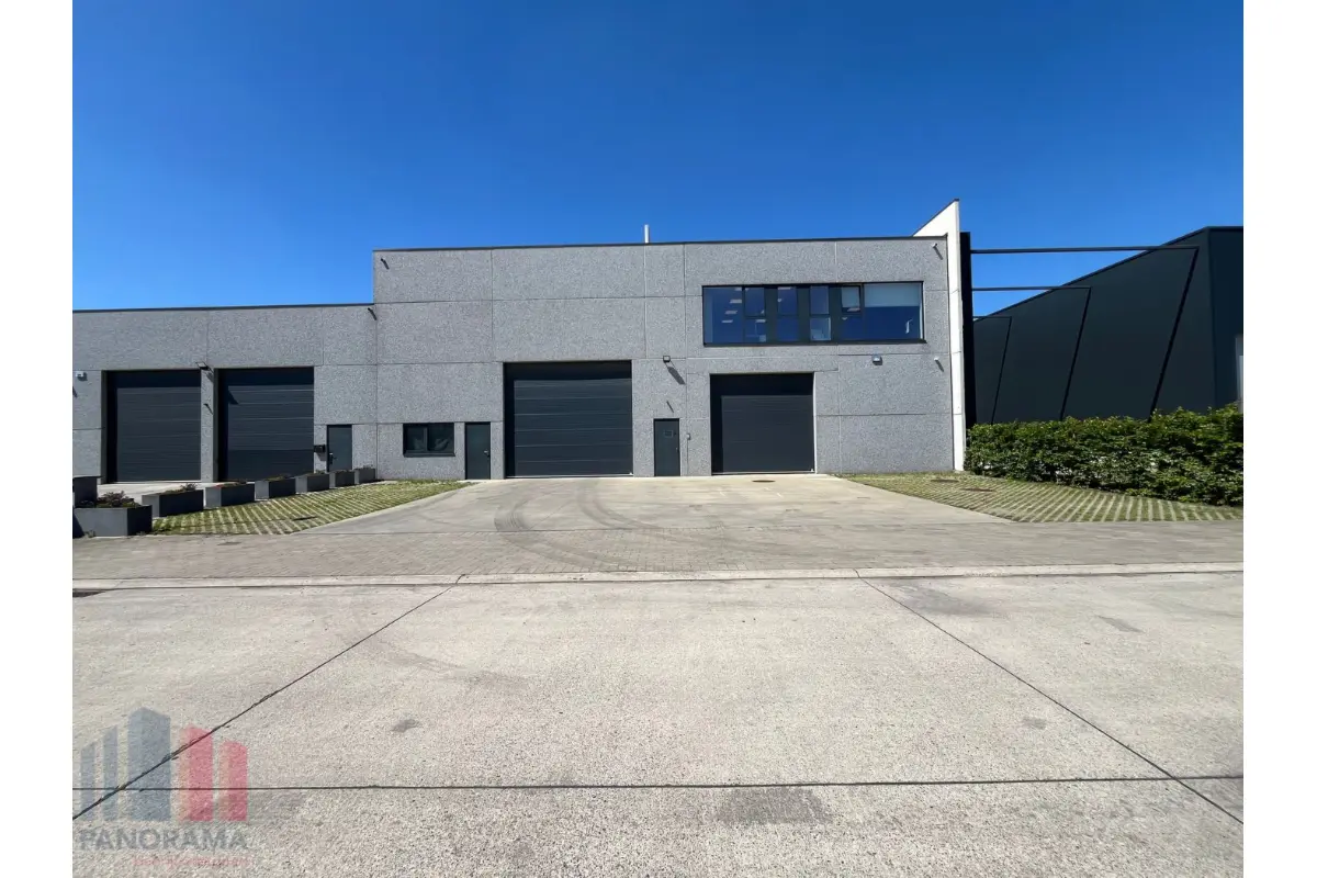Handelszaak te  koop in Moerbeke-Waas 9180 2150000.00€  slaapkamers 1768.00m² - Zoekertje 768333