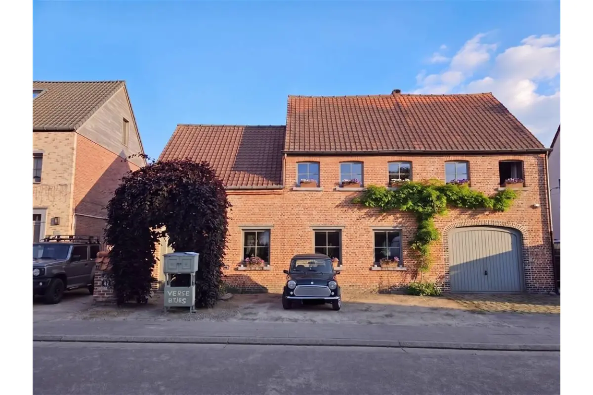 Huis te  koop in Stekene 9190 550000.00€ 2 slaapkamers m² - Zoekertje 768475