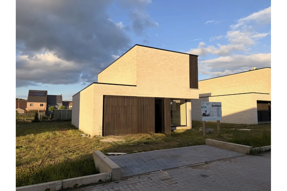Huis te  koop in Sint-Lievens-Houtem 9520 508500.00€ 3 slaapkamers 177.00m² - Zoekertje 768850