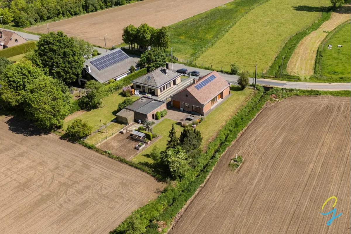Huis te  koop in Wichelen 9260 469000.00€ 3 slaapkamers 184.00m² - Zoekertje 769054