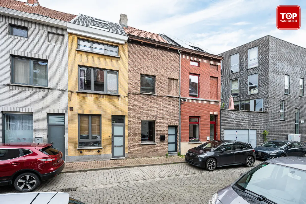 Huis te  koop in Ledeberg 9050 299000.00€ 3 slaapkamers 114.00m² - Zoekertje 770000