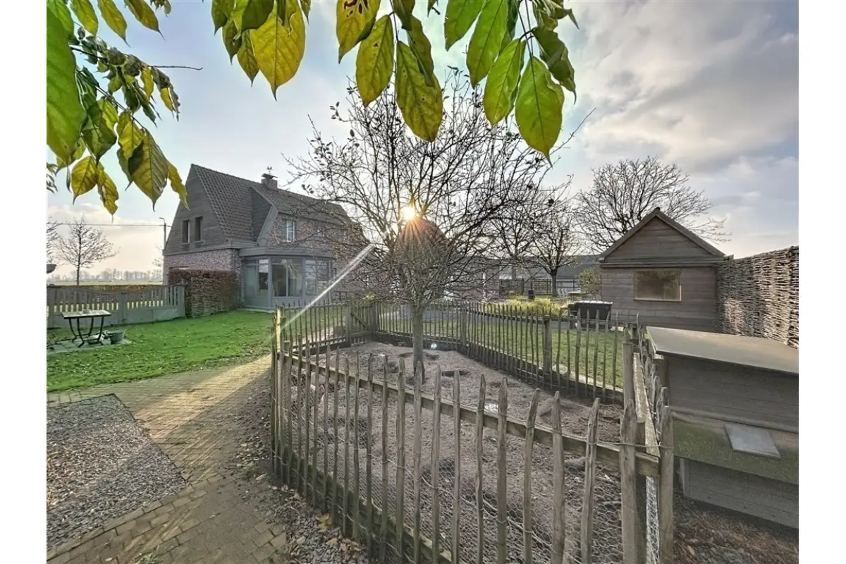 Huis te  koop in Beveren-Waas 9120 975000.00€ 5 slaapkamers 282.00m² - Zoekertje 771062