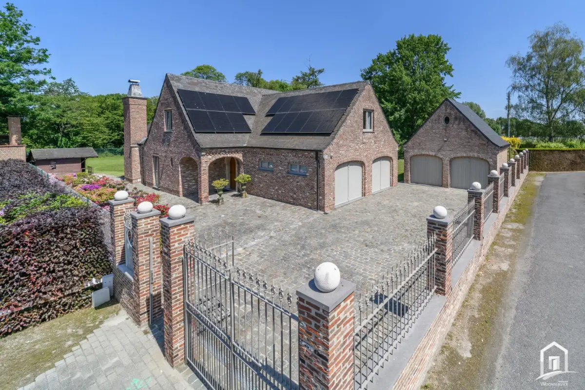 Huis te  koop in Aalst 9300 790000.00€ 3 slaapkamers 272.00m² - Zoekertje 771256