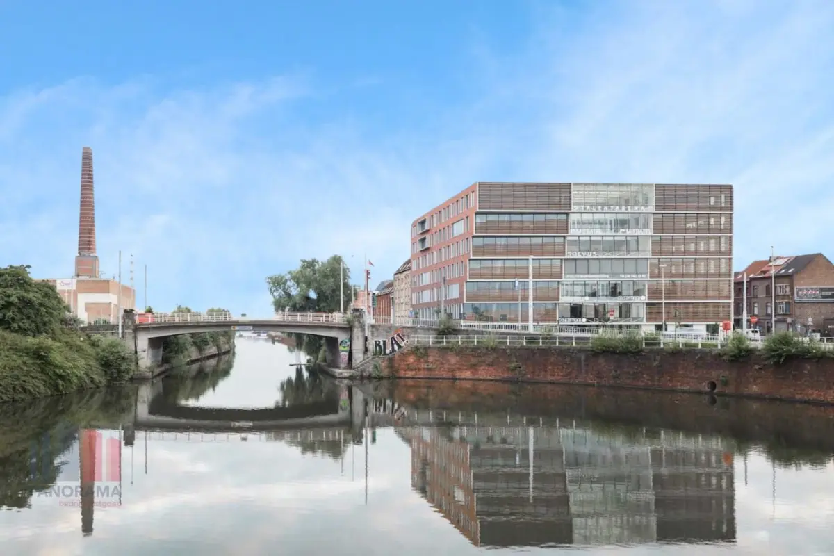 Handelszaak te  huur in Gent 9000 1595.00€  slaapkamers 24.00m² - Zoekertje 771228