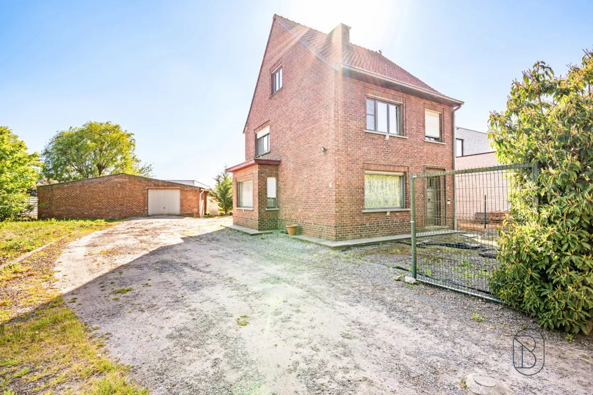 Mixgebouw te  koop in Zulte 9870 485000.00€ 3 slaapkamers 260.00m² - Zoekertje 770550