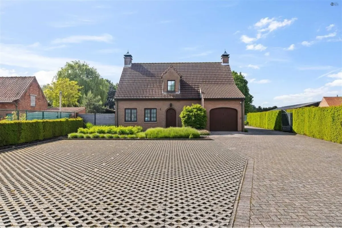 Huis te  koop in Lokeren 9160 795000.00€ 4 slaapkamers 2791.00m² - Zoekertje 771063