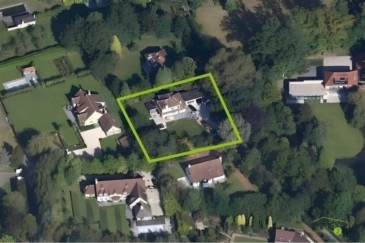 Villa te  koop in Sint-Martens-Latem 9830 1375000.00€ 3 slaapkamers 285.00m² - Zoekertje 771609